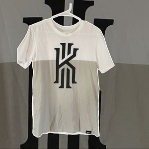 Nike Kyle Irving logo Dri fit 🔥 🔥 Deal